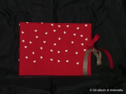 album fotografico con cuori